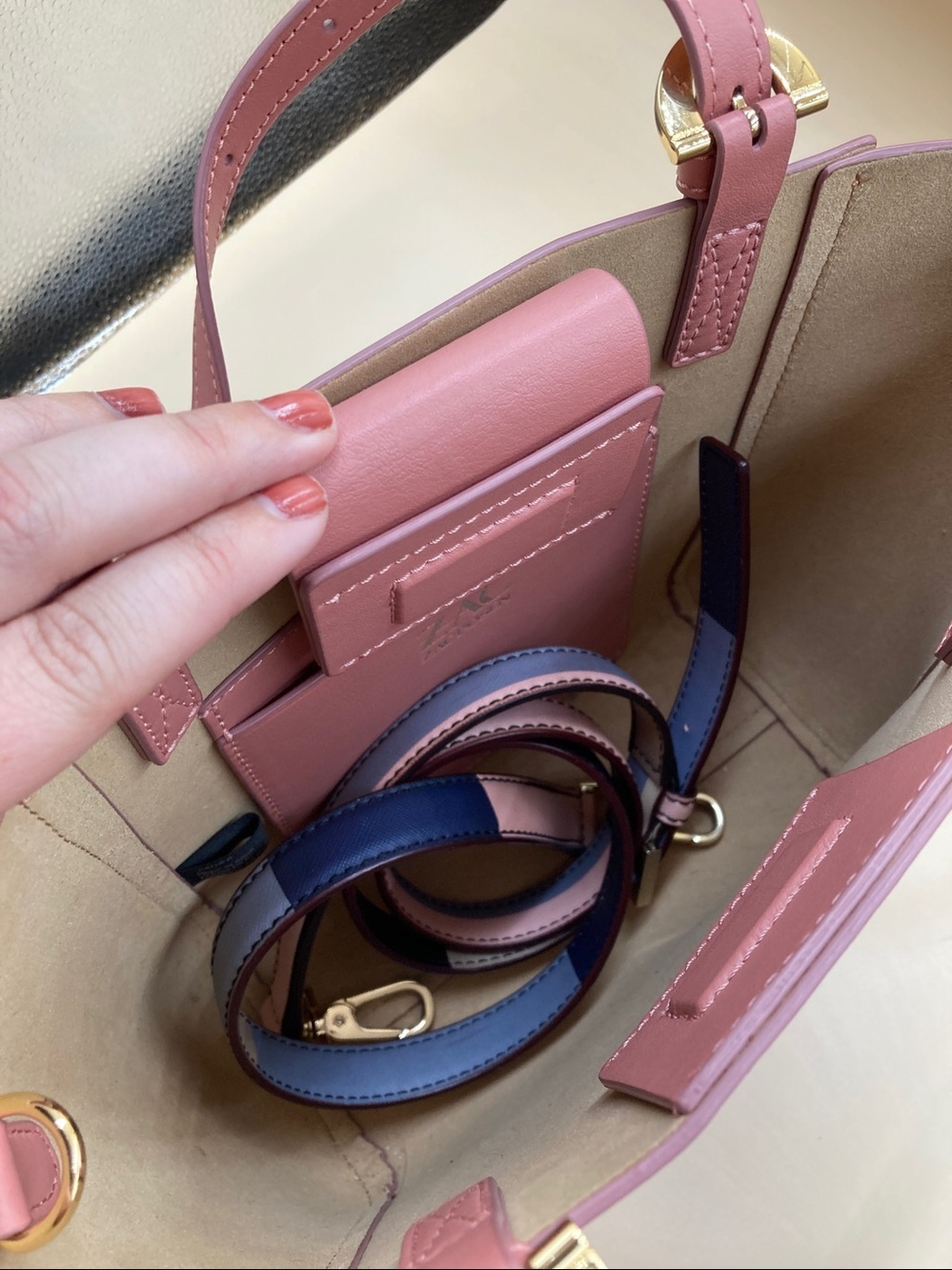 Zac Zac Posen Pretty in pink satchel - Picture 6 of 10